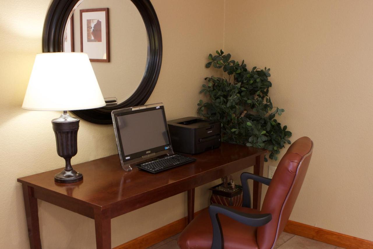 Candlewood Suites Champaign-Urbana University Area By Ihg Exterior photo